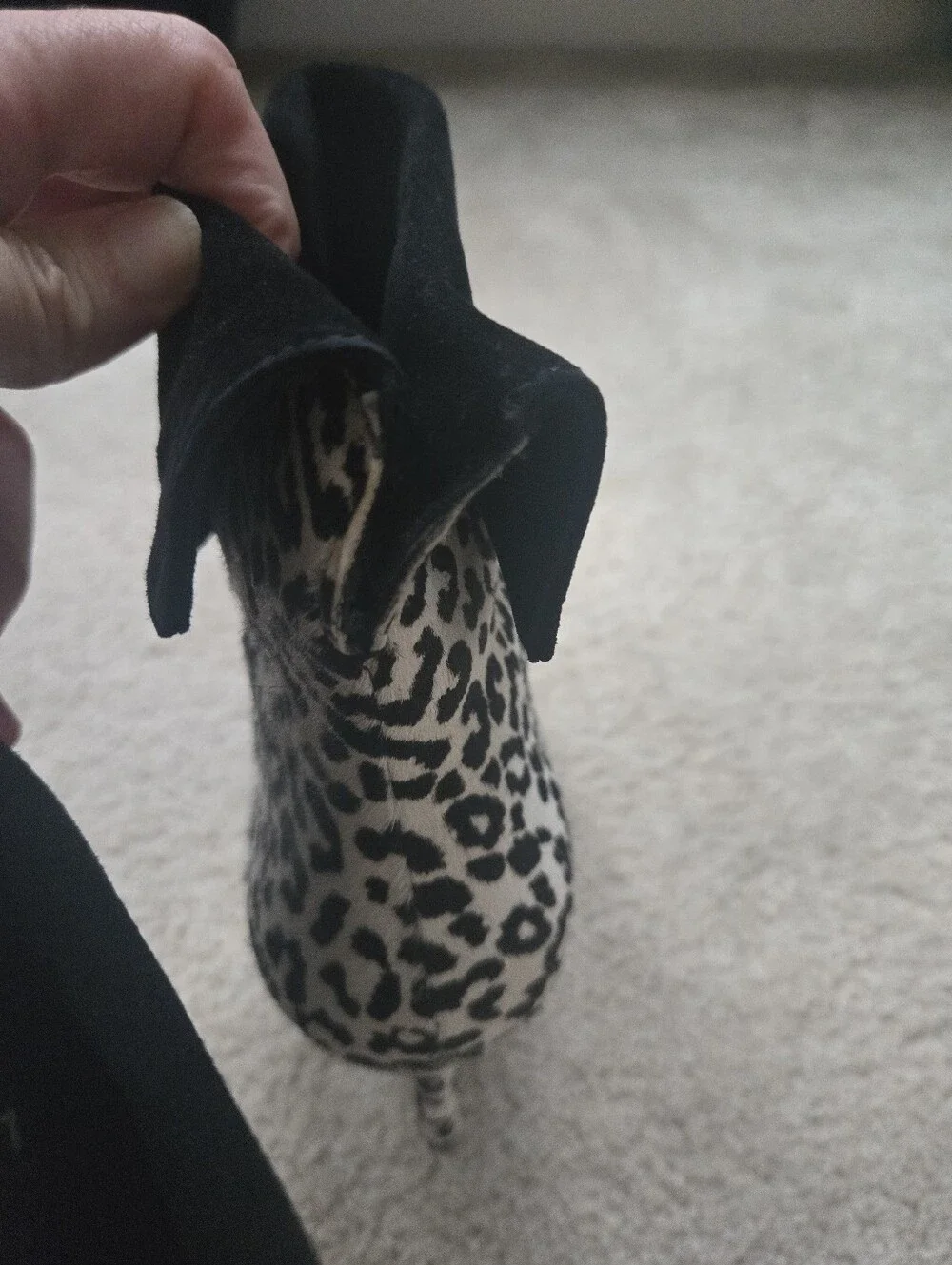 Marc Fisher LTD Fifily Leopard Calf Hair Ankle Bootie - 9